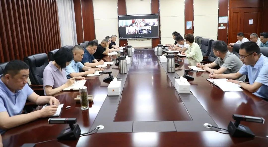 宏河集團召開2025年“安全生產(chǎn)月”動員暨六月安全辦公會1